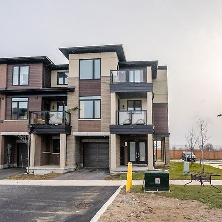Modern Hamilton Homes Lake Ontario Shore By Globalstay Ngoại thất bức ảnh