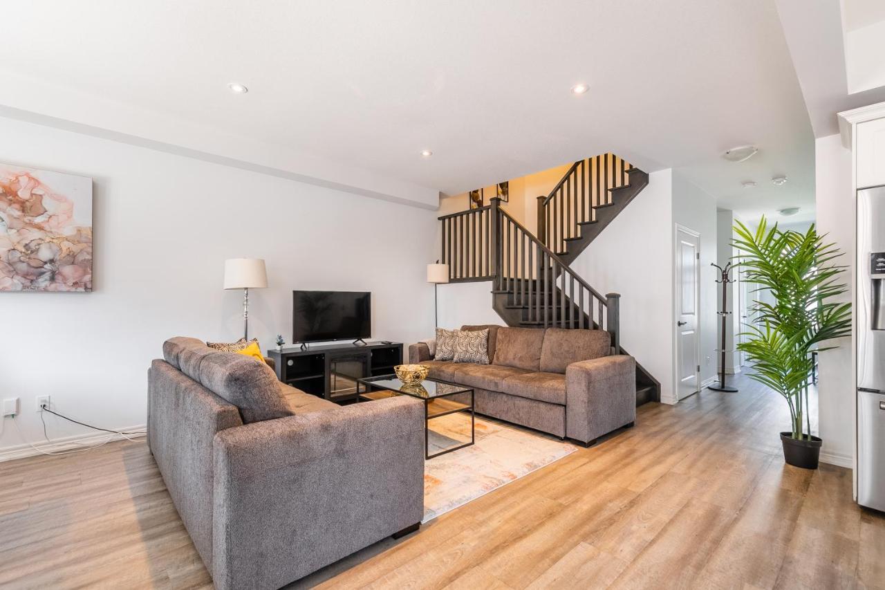 Modern Hamilton Homes Lake Ontario Shore By Globalstay Ngoại thất bức ảnh