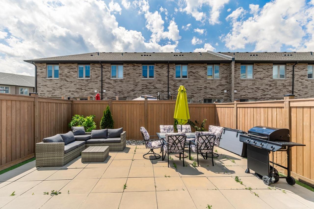 Modern Hamilton Homes Lake Ontario Shore By Globalstay Ngoại thất bức ảnh