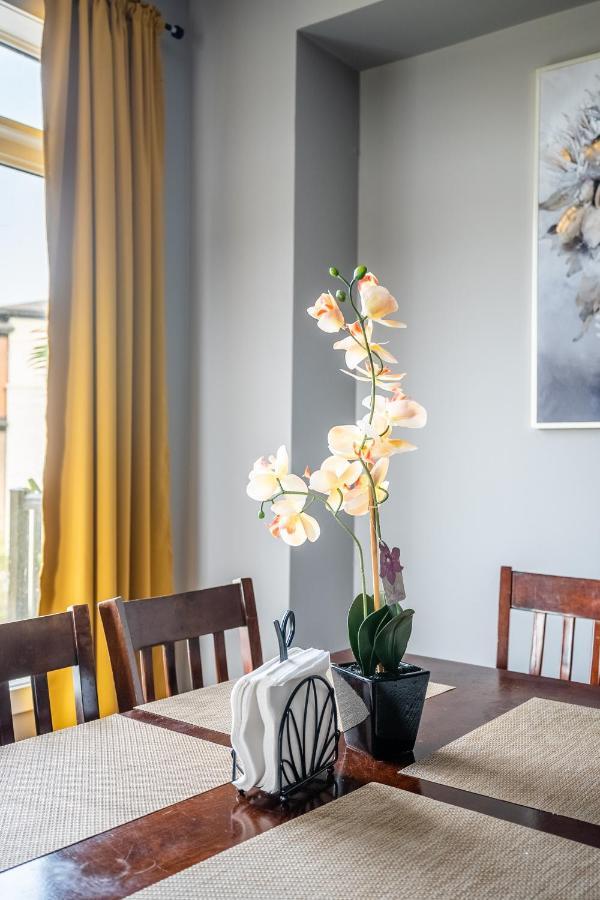 Modern Hamilton Homes Lake Ontario Shore By Globalstay Ngoại thất bức ảnh