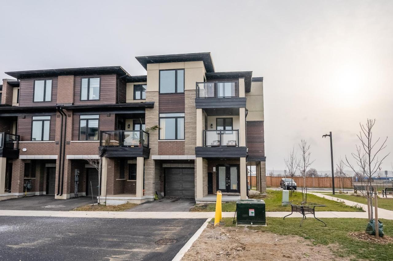 Modern Hamilton Homes Lake Ontario Shore By Globalstay Ngoại thất bức ảnh