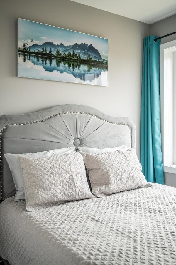 Modern Hamilton Homes Lake Ontario Shore By Globalstay Ngoại thất bức ảnh